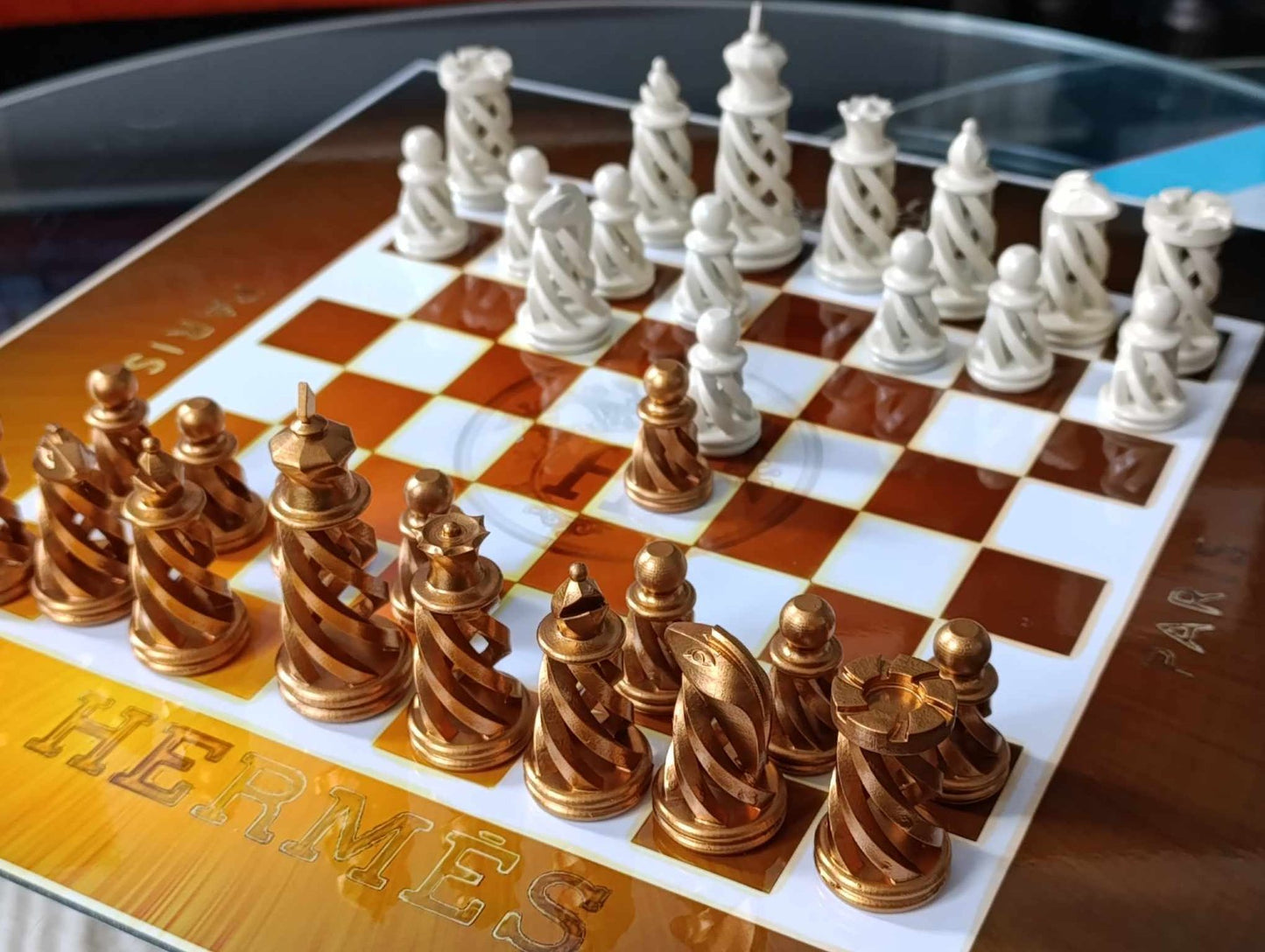 Hermes Golden Sun Chessboard ( Kleiner Artist )